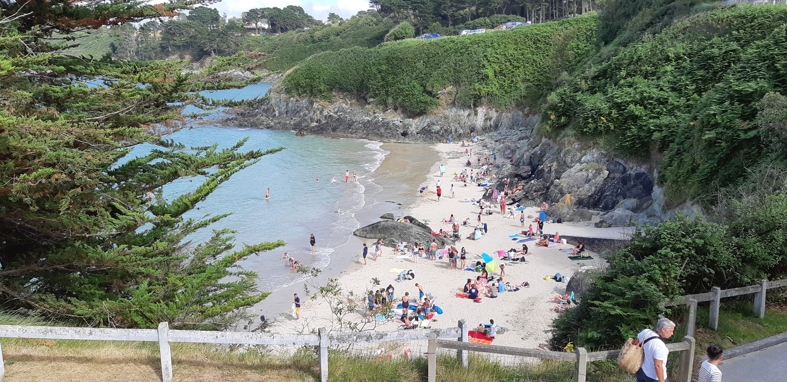 Photo of Plage des Cures surrounded by mountains