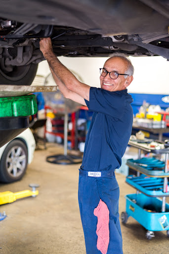 Auto Repair Shop «Autobahn Automotive», reviews and photos, 2306 NE Interstate 410 Loop, San Antonio, TX 78217, USA