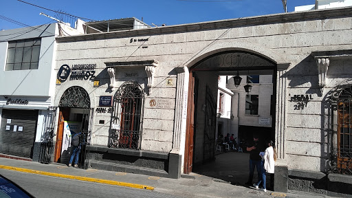Pharmaceutical laboratories in Arequipa