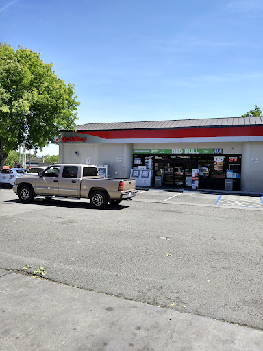 Gas Station «Quik Stop», reviews and photos, 1105 Airport Park Blvd, Ukiah, CA 95482, USA