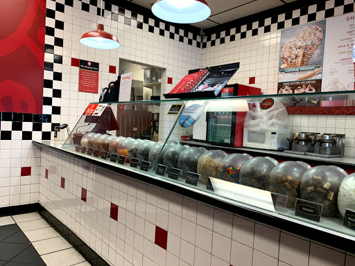 Ice Cream Shop «Cold Stone Creamery», reviews and photos, 3105 Northline Ave, Greensboro, NC 27408, USA