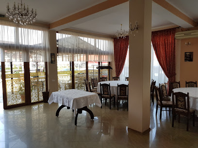 Restaurant Pensiune Floris - strada Lapusului 5B, Baia Mare 430212, Romania