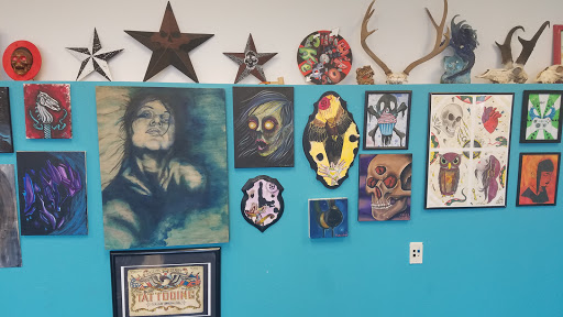 Explore bermuda tattoo ideas, creative tattoo ideas in Helena, available at Tattoo Sindicate