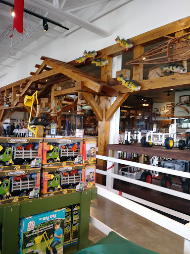 Sporting Goods Store «Bass Pro Shops», reviews and photos, 10040 Gulf Center Dr, Fort Myers, FL 33913, USA