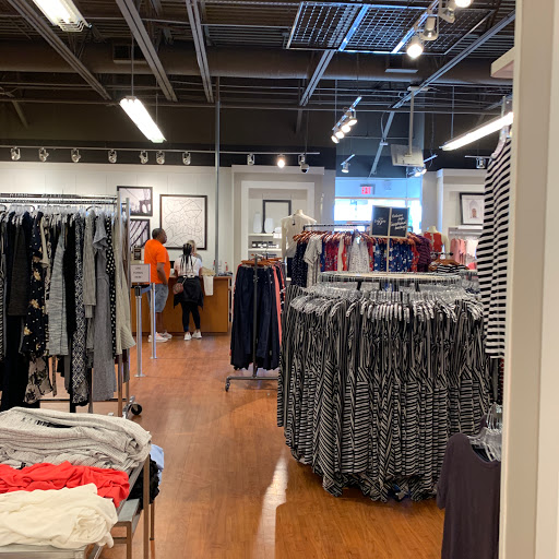 Clothing Store «Banana Republic», reviews and photos, 820 W Stacy Rd, Allen, TX 75013, USA