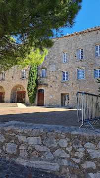Mairie du Castellet du Restaurant Le Vin'Olive à Le Castellet - n°5