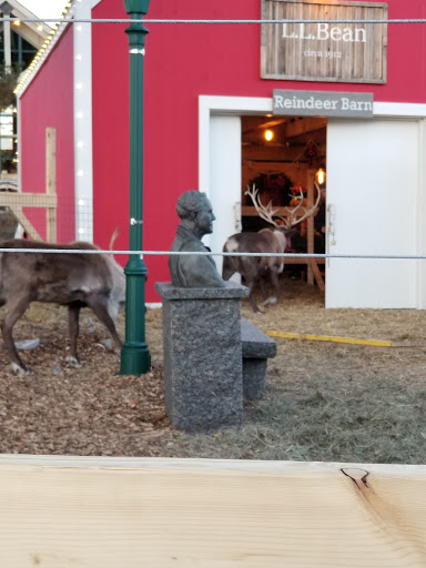 Clothing Store «L.L. Bean», reviews and photos, 95 Main St, Freeport, ME 04032, USA