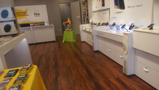 Cell Phone Store «Sprint Store», reviews and photos, 707 Neshaminy Mall #602, Bensalem, PA 19020, USA