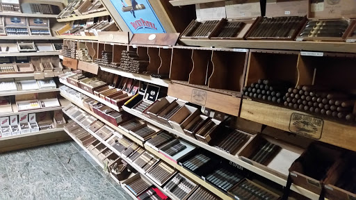 Cigar Shop «Havana Alley Cigar Shop & Lounge», reviews and photos, 201 26th St, Galveston, TX 77550, USA