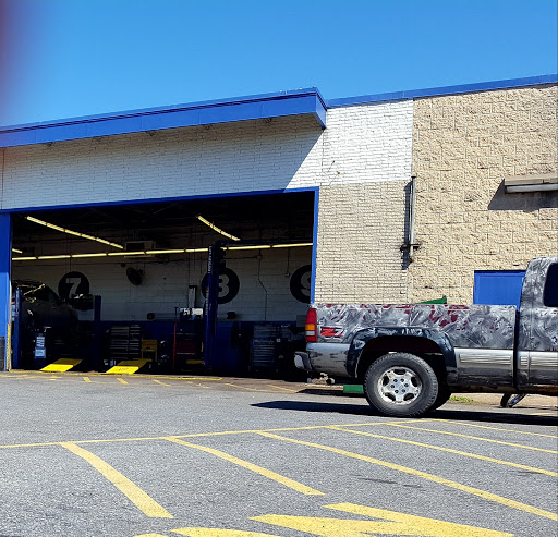 Auto Parts Store «Pep Boys Auto Parts & Service», reviews and photos, 1901 MacArthur Rd, Whitehall, PA 18052, USA