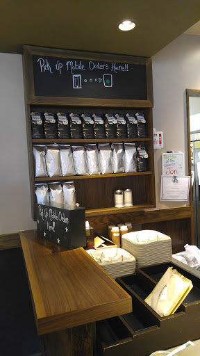 Coffee Shop «Starbucks», reviews and photos, 455 Main St, Islip, NY 11751, USA