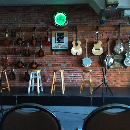 Olde Town Pickin' Parlor