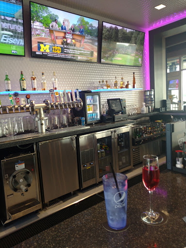 Shopping Mall «Taubman Prestige Outlets», reviews and photos, 17057 N Outer 40 Rd, Chesterfield, MO 63005, USA