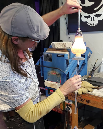 Tobacco Shop «Piece Of Mind Smoke Shop», reviews and photos, 3341 Newport Blvd, Newport Beach, CA 92663, USA