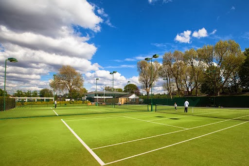 Reviews of Roehampton Club in London - Sports Complex