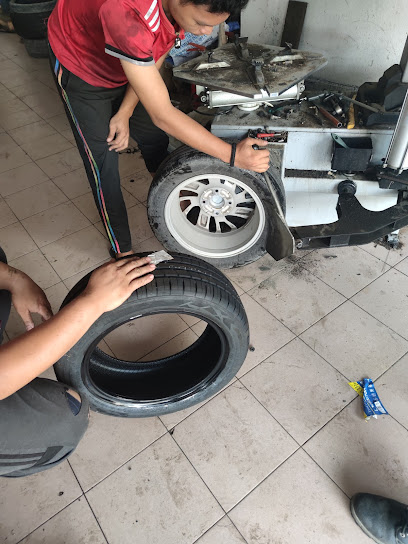 Fei Xiang Tyre & Motor Service Selangau