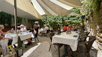 Atmosphère du Restaurant l'Ormeau à Lourmarin - n°5
