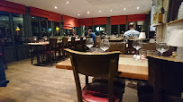 Atmosphère du Restaurant de fruits de mer Cap Nell Restaurant à Rochefort - n°10