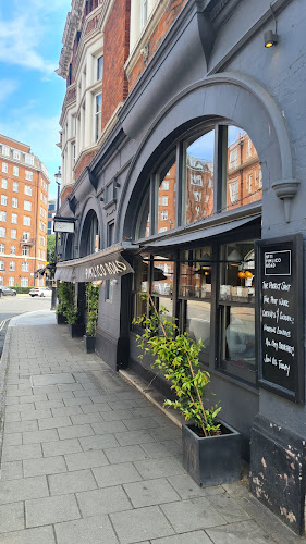 Reviews of No 11 Pimlico Road in London - Pub