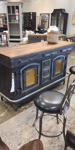 Furniture Store «The Dump Furniture Outlet», reviews and photos, 801 N Military Hwy, Norfolk, VA 23502, USA