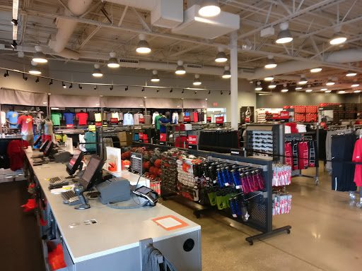 Clothing Store «Nike Factory Store», reviews and photos, 10700 Factory Shop Blvd, Gulfport, MS 39503, USA
