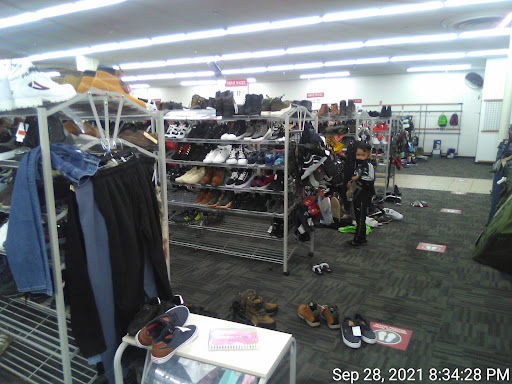 Clothing Store «Burlington Coat Factory», reviews and photos, 311 Rohnert Park Expy, Rohnert Park, CA 94928, USA