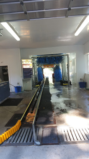 Car Wash «Farmington Car Wash», reviews and photos, 4 Wannowmassa Ln, Farmington, CT 06032, USA