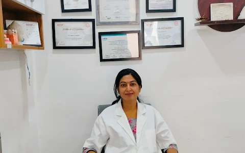Dr.Sapna Chawla - Dentist | Dental Surgeon | Implant | Teeth Whitening | Tooth Extraction | Root Canal | Surgeon | Noida image