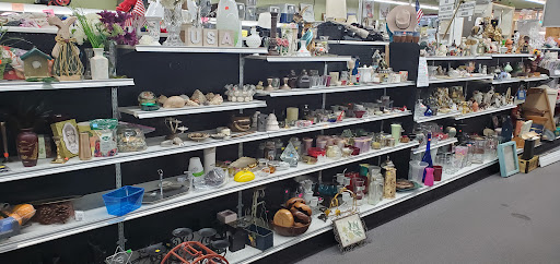 Thrift Store «Auburn Valley Humane Society Thrift Store», reviews and photos, 1123 E Main St, Auburn, WA 98002, USA