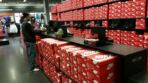 Sporting Goods Store «Nike Factory Store», reviews and photos, 810 Bergen Town Center #37, Paramus, NJ 07652, USA