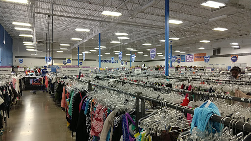 Thrift Store «Pebble Creek Goodwill Retail Store & Donation Center», reviews and photos, 15433 W McDowell Rd, Goodyear, AZ 85395, USA