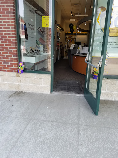 Cell Phone Store «Sprint Store», reviews and photos, 166 Sycamore St #110d, Williston, VT 05495, USA