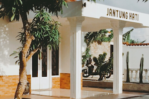 JANTUNG HATI COFFEE AND SPACE image