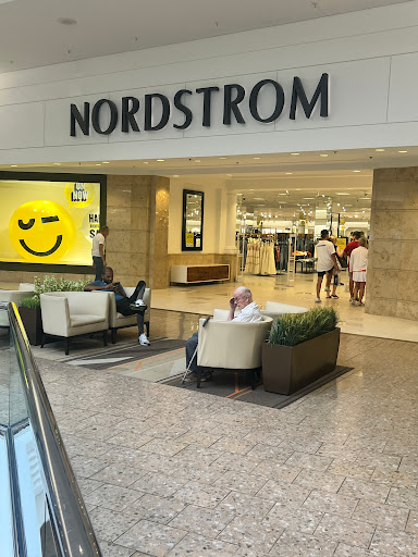 Department Store «Nordstrom Westfarms», reviews and photos, 600 W Farms Mall, Farmington, CT 06032, USA