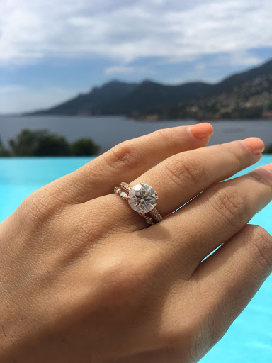 Jewelry Store «Jean Pierre Jewelers», reviews and photos, 21400 Ventura Blvd, Woodland Hills, CA 91364, USA