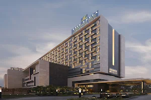 The Leela Ambience Convention Hotel Delhi image