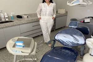 Cirurgiã Dentista - Dra. Amanda Rubim image