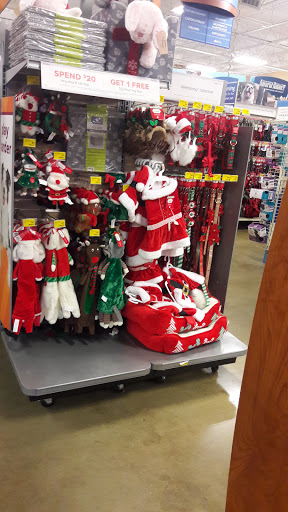 Pet Supply Store «PetSmart», reviews and photos, 2525 W Wheatland Rd, Dallas, TX 75237, USA