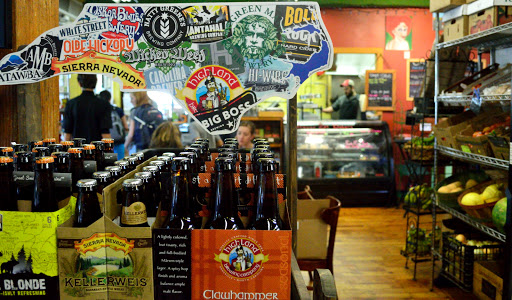 Saxapahaw General Store, 1735 Saxapahaw-Bethlehem Church Rd, Saxapahaw, NC 27340, USA, 