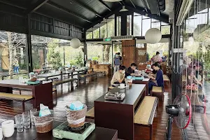 水明漾活蝦景觀餐廳 image