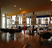 Atmosphère du Restaurant méditerranéen Rowing Club Restaurant à Marseille - n°10