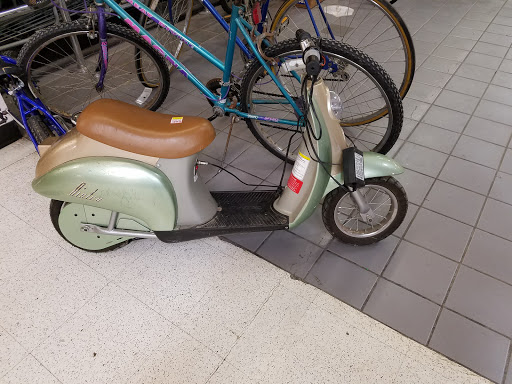 Thrift Store «The Salvation Army Family Store & Donation Center», reviews and photos