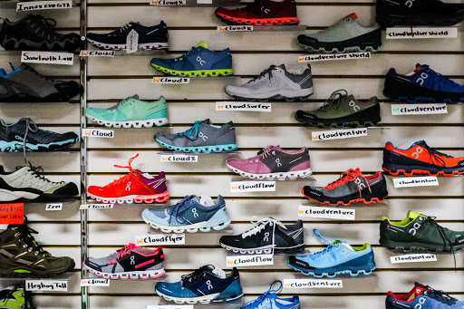 Sporting Goods Store «Sporthaus Ski & Tennis Shop», reviews and photos, 4104 Summitview Ave, Yakima, WA 98908, USA