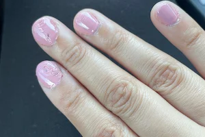DA-Vi nails (inside Wal-Mart) image