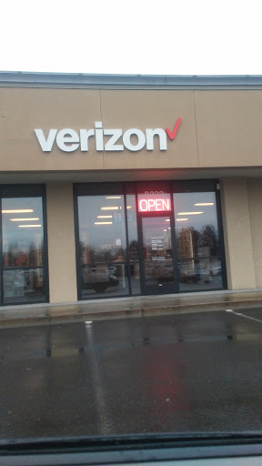Cell Phone Store «Verizon Wireless - Cellular Plus», reviews and photos, 8222 N Ivanhoe St, Portland, OR 97203, USA