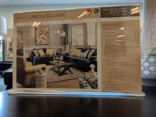 Furniture Store «Raymour & Flanigan Furniture and Mattress Store», reviews and photos, 895 E Gate Blvd, Garden City, NY 11530, USA