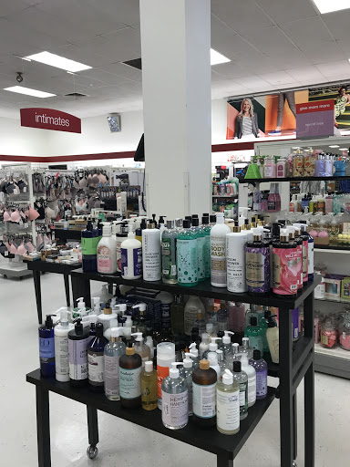 Department Store «T.J. Maxx», reviews and photos, 865 Bridgeport Ave, Shelton, CT 06484, USA