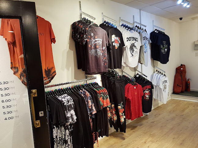 Reviews of Urban Myth Clothing in Norwich - Clothing store