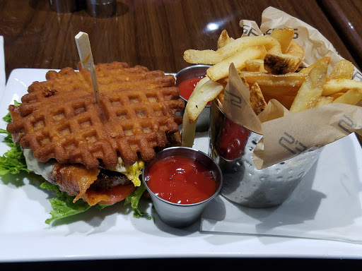 Restaurant «Griffs», reviews and photos, 323 W Cardinal Blvd, Louisville, KY 40208, USA