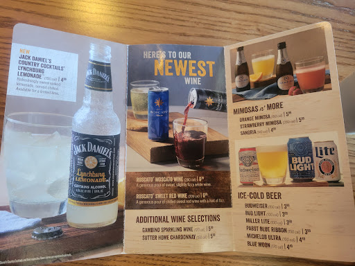 American Restaurant «Cracker Barrel Old Country Store», reviews and photos, 155 Steele Rd, Franklin, KY 42134, USA